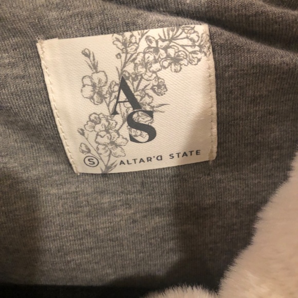 Altar’d State Faux Fur Puffer Jacket - Picture 3 of 3